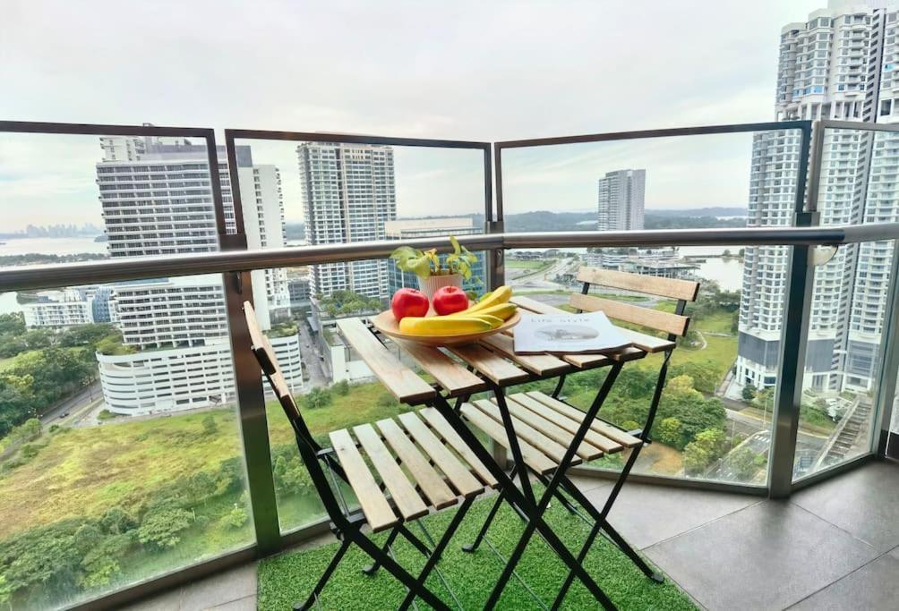 1519 Almas Suites Seaview Sunrise Netflix By Stay Nusajaya  Luaran gambar