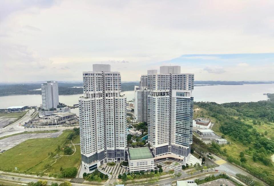 1519 Almas Suites Seaview Sunrise Netflix By Stay Nusajaya  Luaran gambar