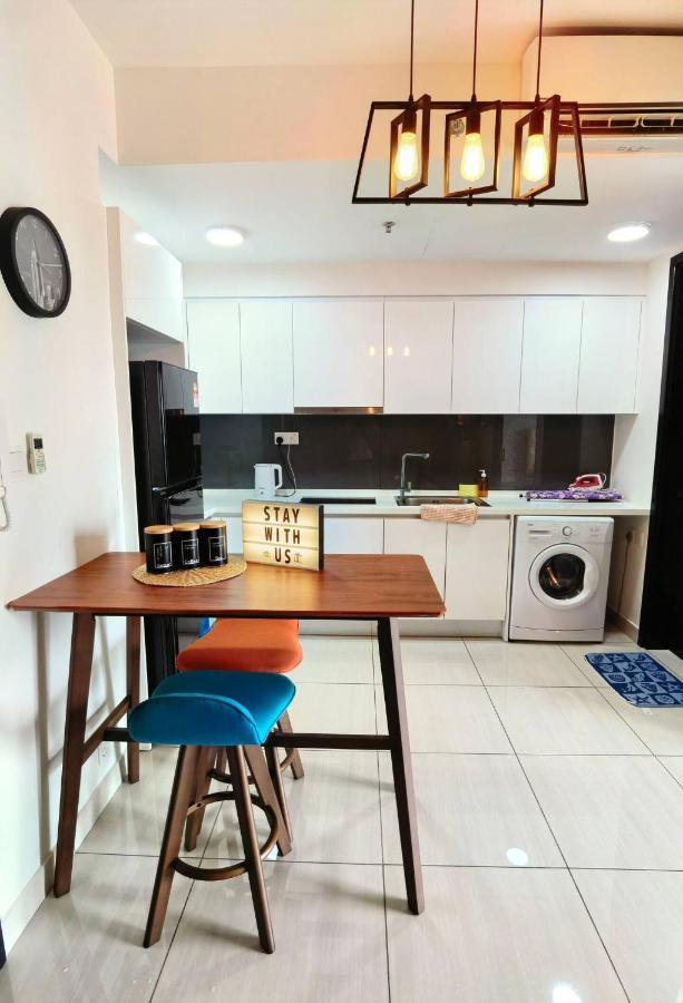 1519 Almas Suites Seaview Sunrise Netflix By Stay Nusajaya  Luaran gambar