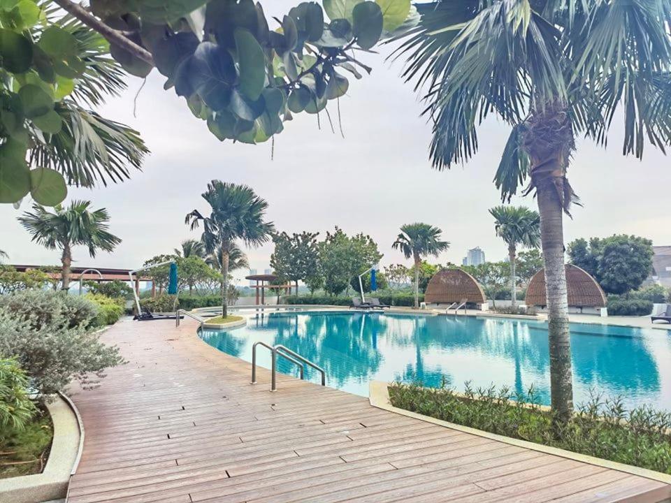 1519 Almas Suites Seaview Sunrise Netflix By Stay Nusajaya  Luaran gambar