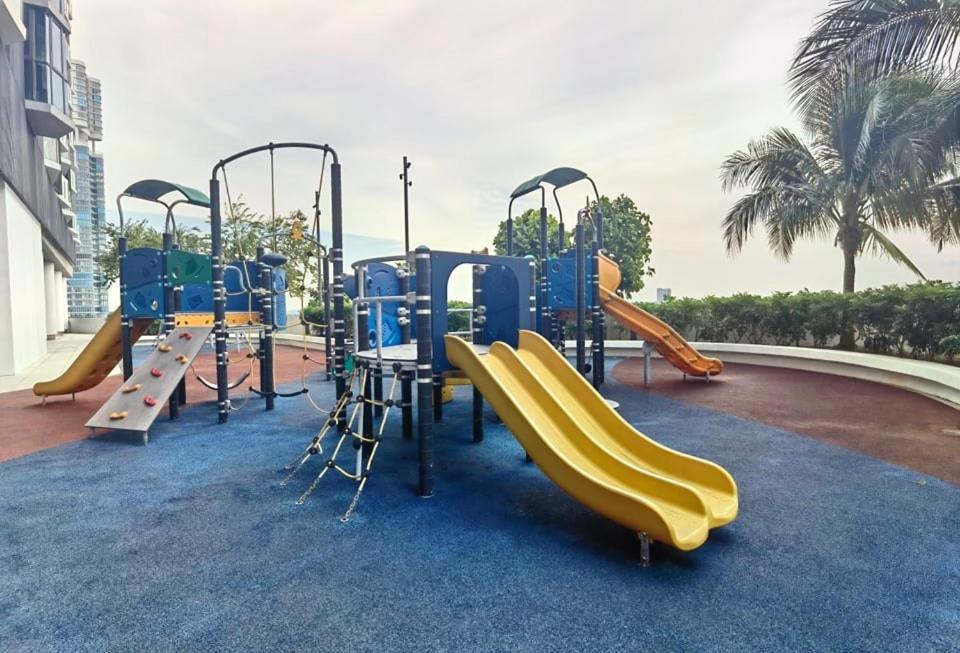 1519 Almas Suites Seaview Sunrise Netflix By Stay Nusajaya  Luaran gambar