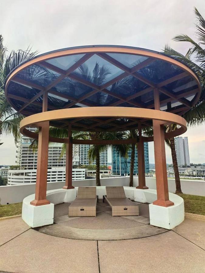 1519 Almas Suites Seaview Sunrise Netflix By Stay Nusajaya  Luaran gambar
