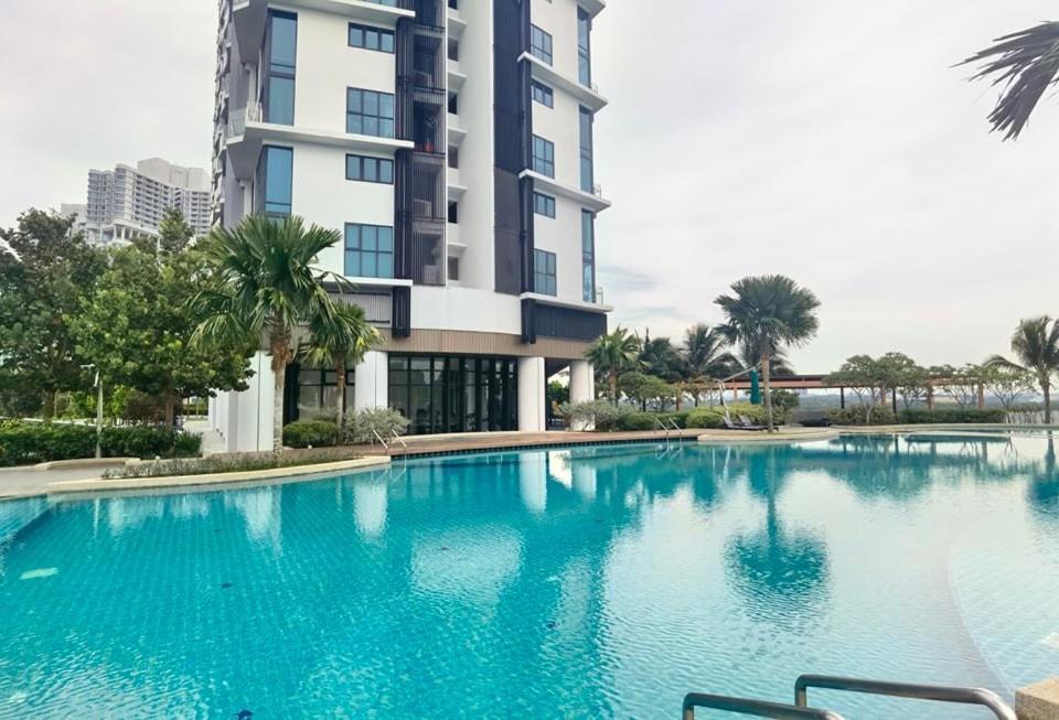 1519 Almas Suites Seaview Sunrise Netflix By Stay Nusajaya  Luaran gambar